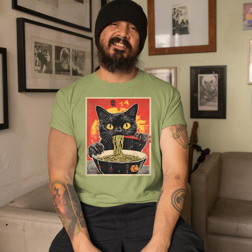 Xanawood Cat Eating Ramen Vintage Japanese Pop Art Noodles Cat T-Shirt