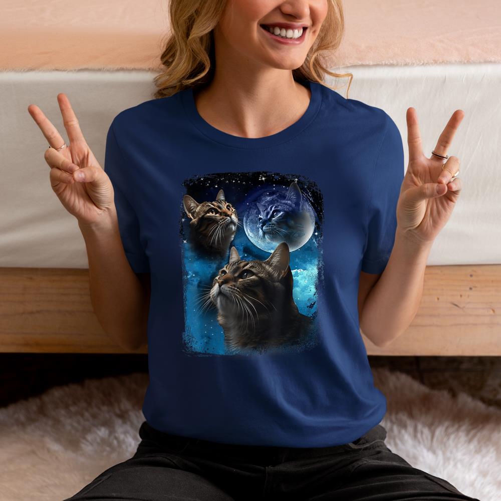Xanawood Cats Howl at Moon Funny Vintage Three Cat Howling wolf meme T-Shirt