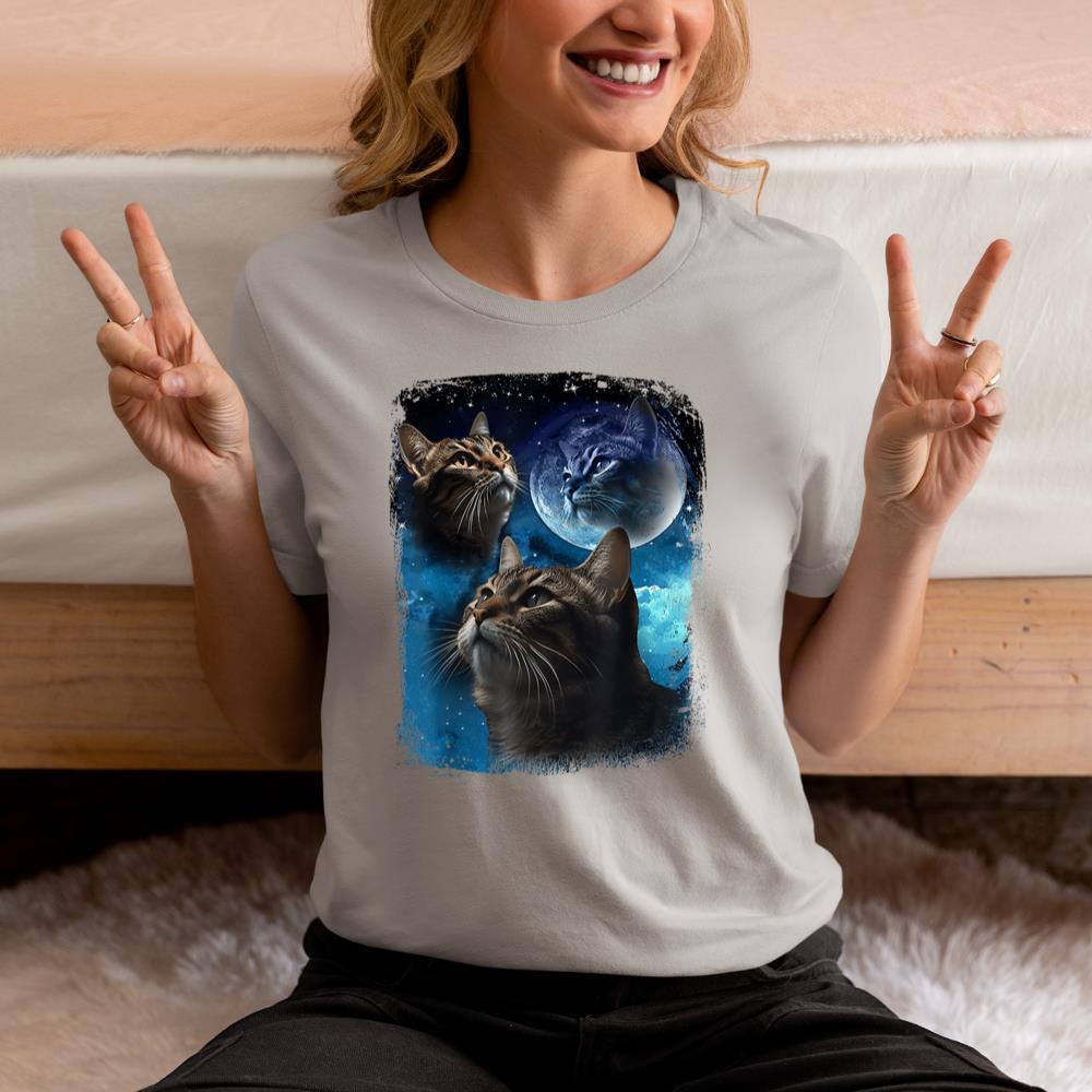 Xanawood Cats Howl at Moon Funny Vintage Three Cat Howling wolf meme T-Shirt