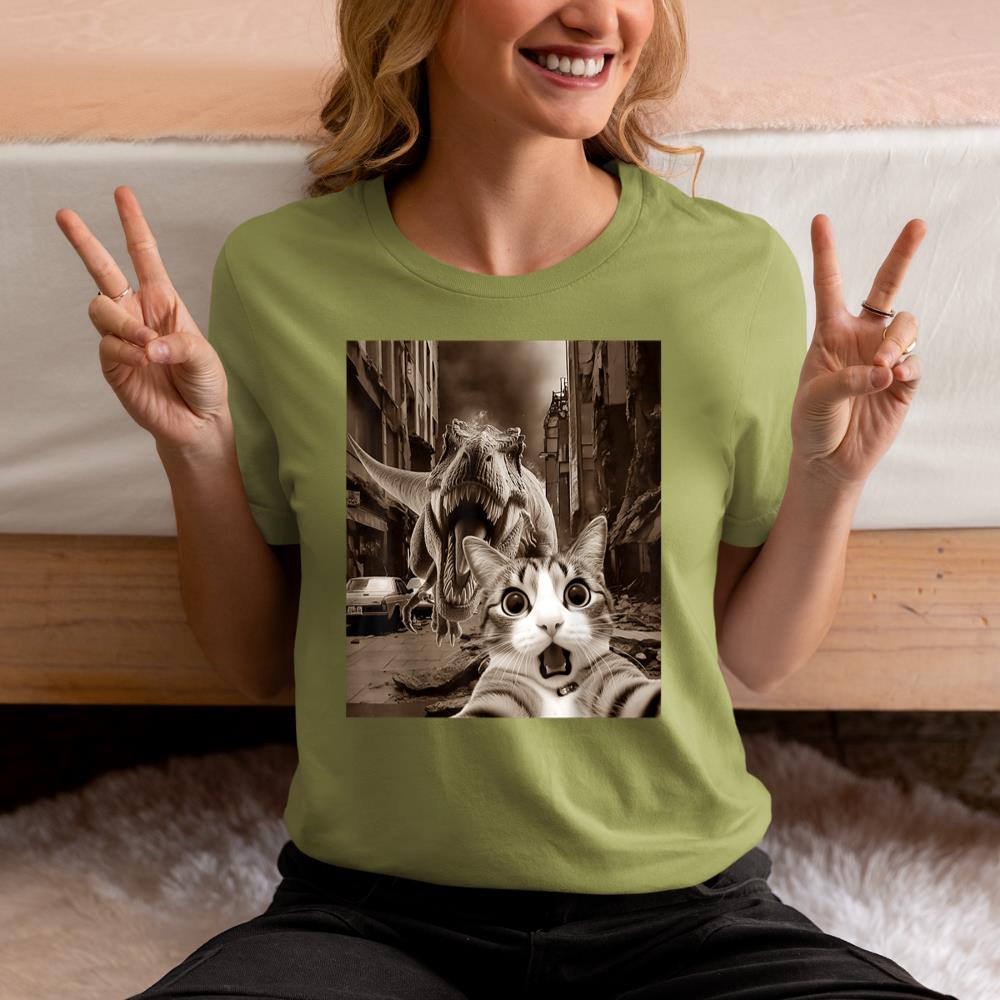 Xanawood Funny Cat Selfie With T-rex Tyrannosaurus Dinosaur T-Shirt